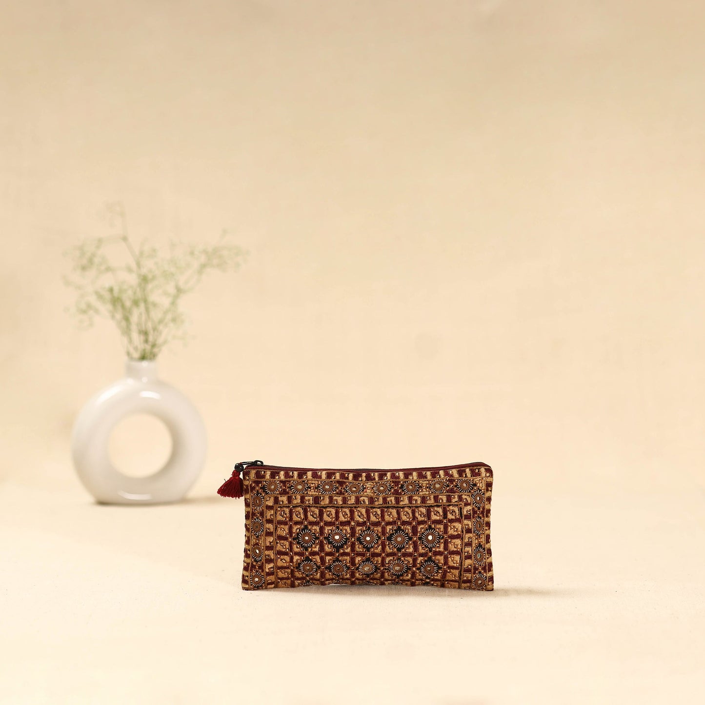 Kutch node bhori hand embroidered clutch purse 26