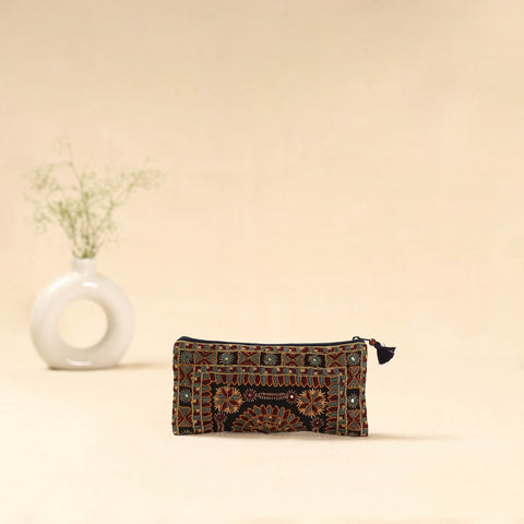 Kutch node bhori hand embroidered clutch purse 27