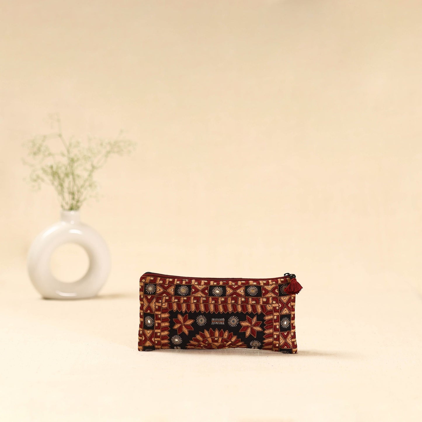 Kutch node bhori hand embroidered clutch purse 28