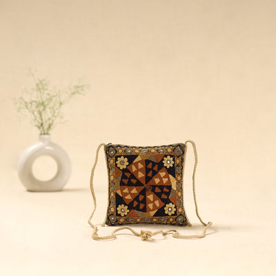 Kutch node fulado hand embroidered sling bag 62