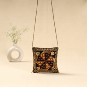 Kutch node fulado hand embroidered sling bag 62
