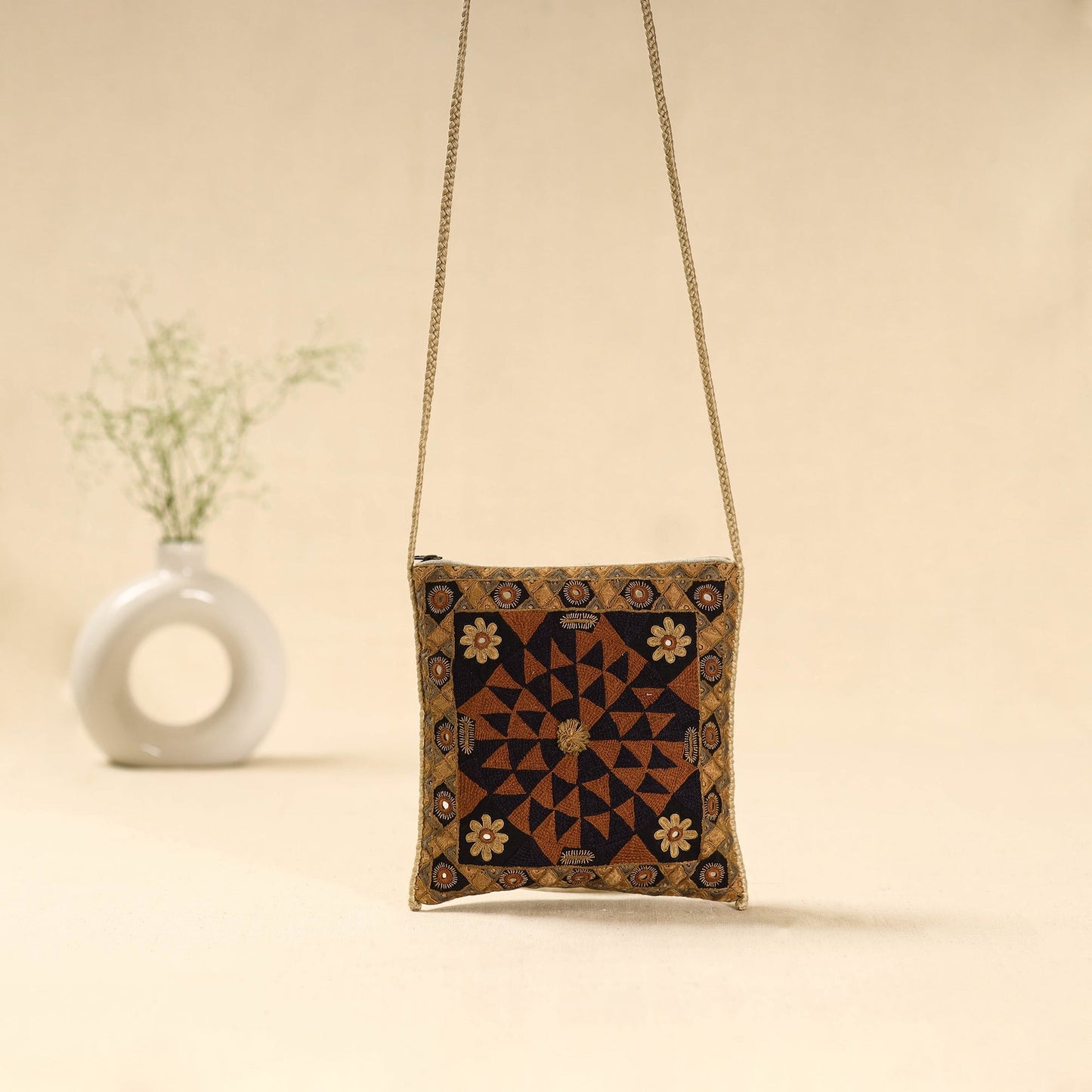 Kutch node fulado hand embroidered sling bag 63