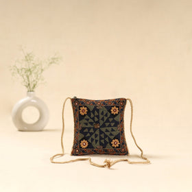 Kutch node fulado hand embroidered sling bag 64