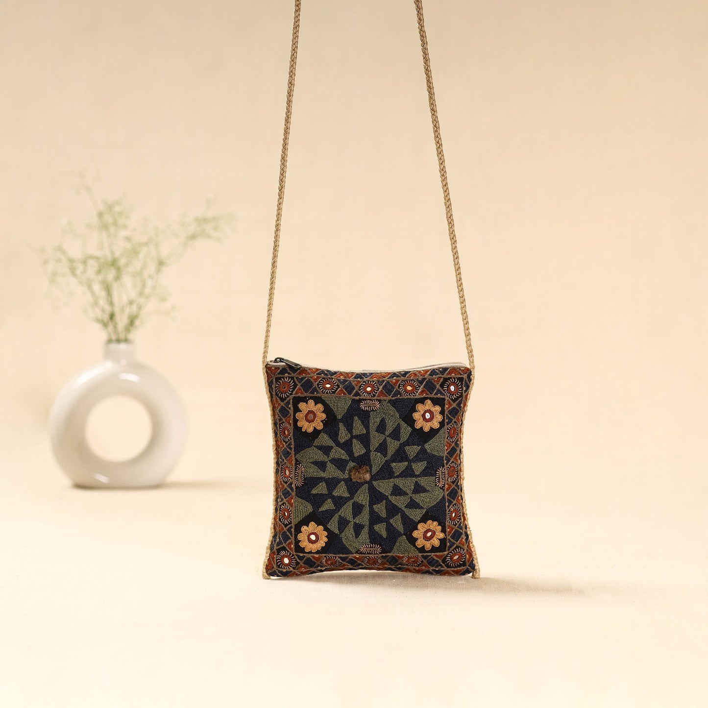 Kutch node fulado hand embroidered sling bag 64