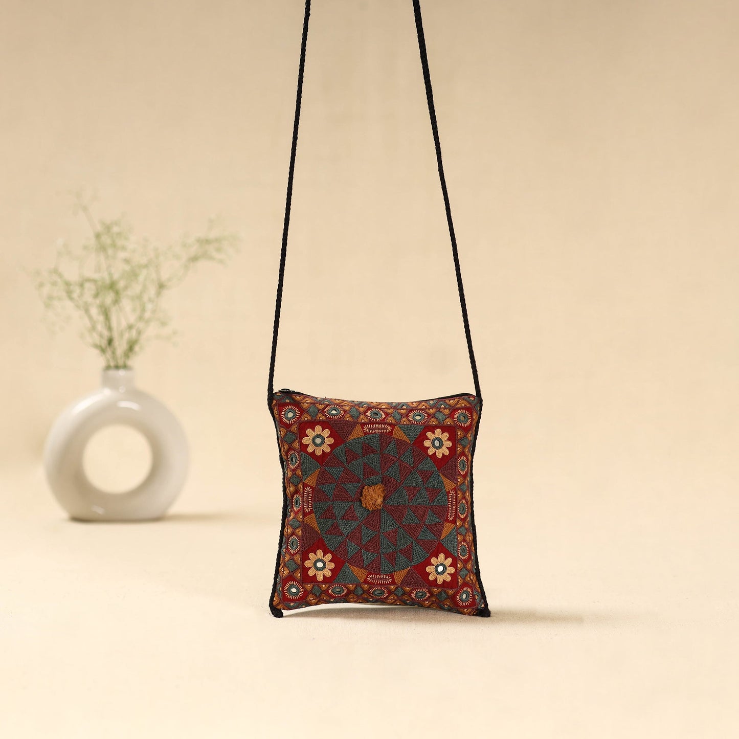 Kutch node fulado hand embroidered sling bag 67