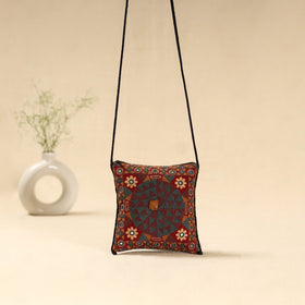 Kutch node fulado hand embroidered sling bag 67