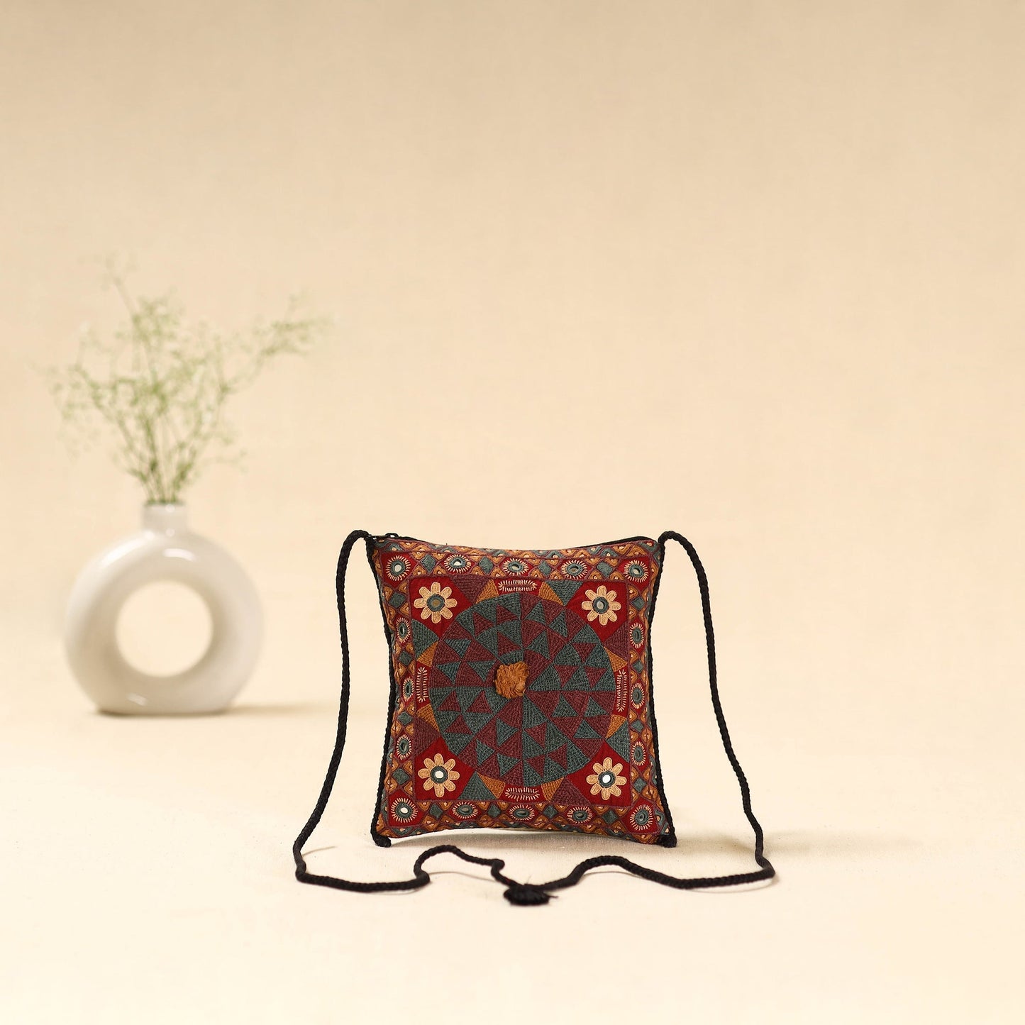 Kutch node fulado hand embroidered sling bag 67
