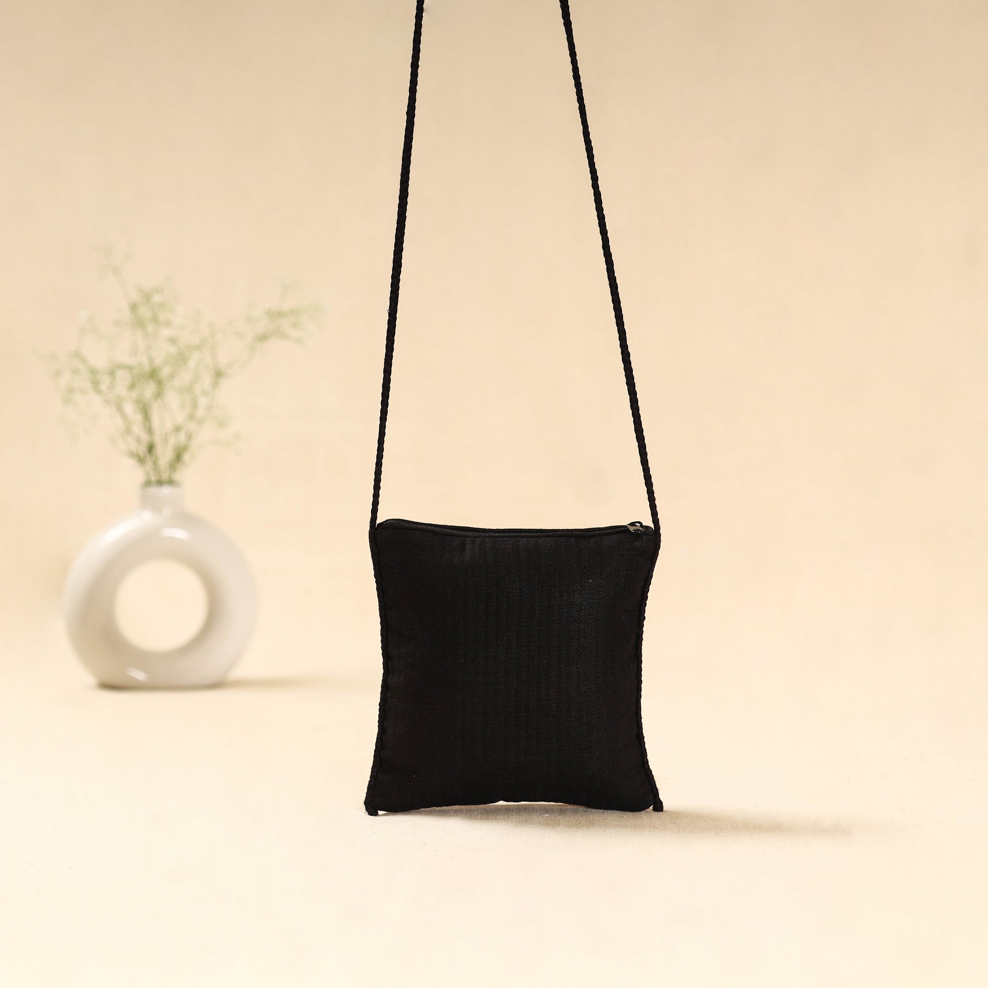 Kutch node fulado hand embroidered sling bag 68