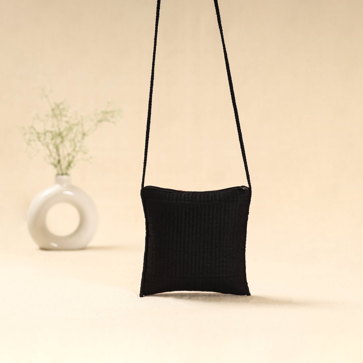 Kutch node fulado hand embroidered sling bag 69