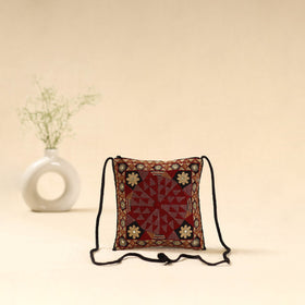 Kutch node fulado hand embroidered sling bag 69