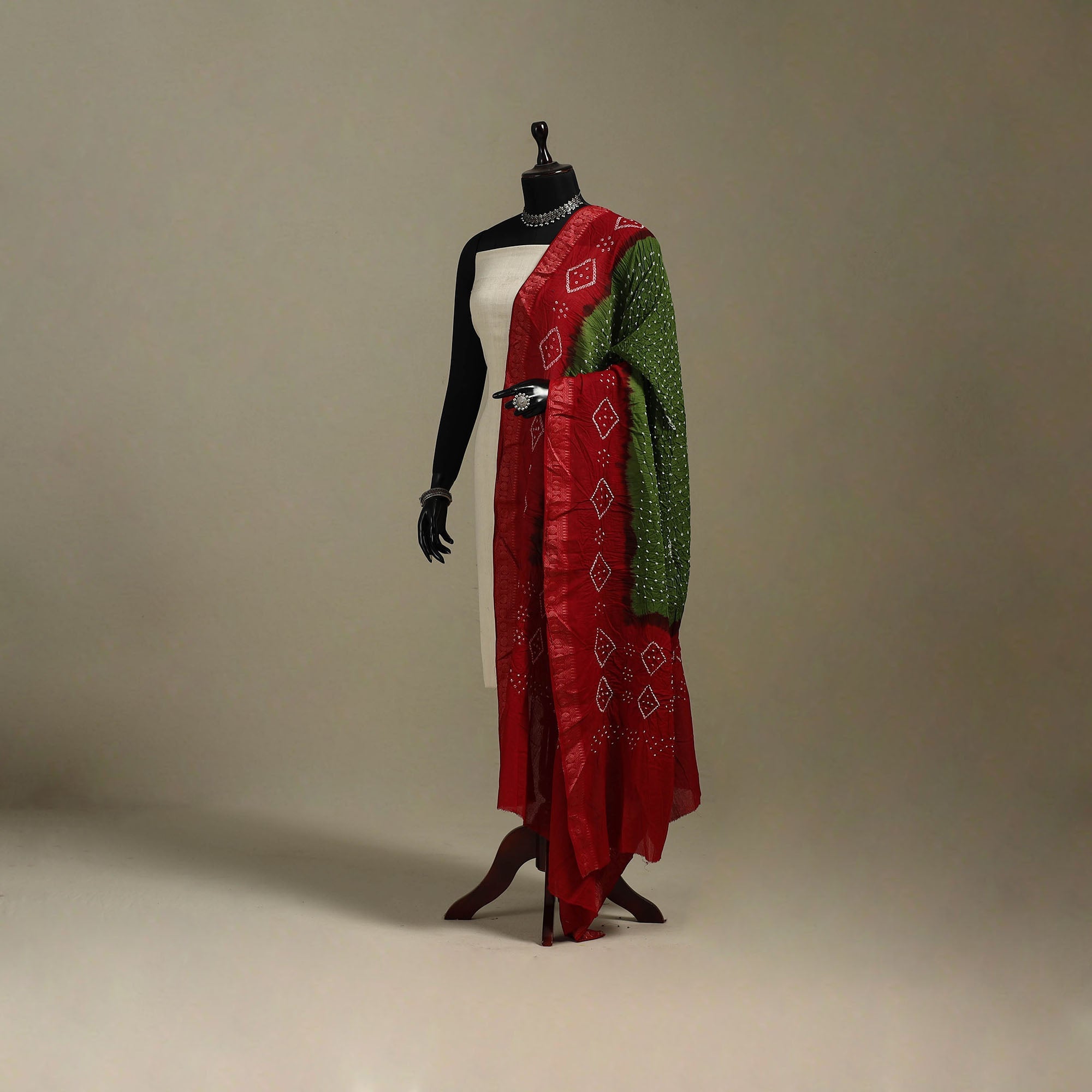 Kutch tie-dye cotton bandhani dupatta 09 - handcrafted