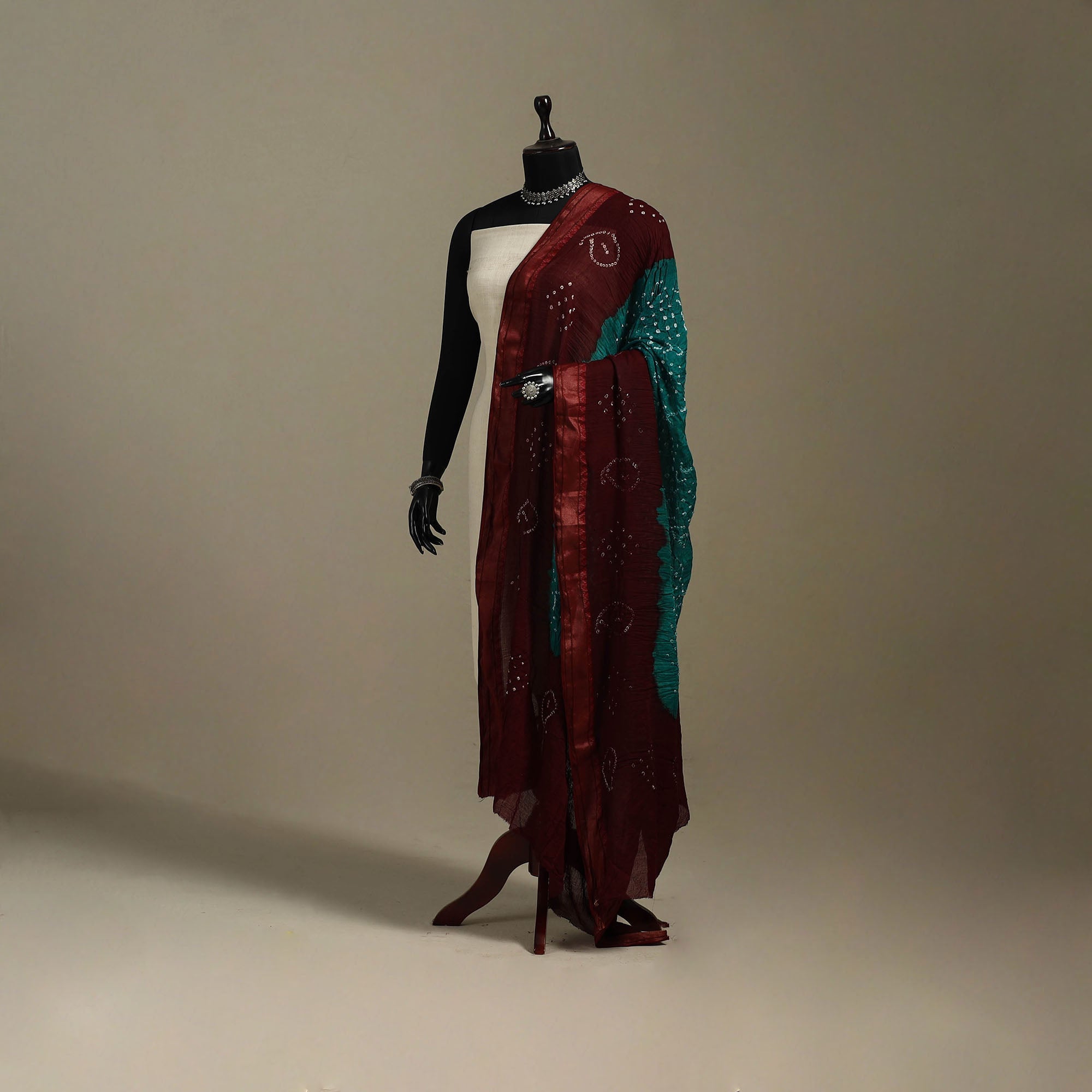 Kutch tie-dye cotton bandhani dupatta 19 - handcrafted