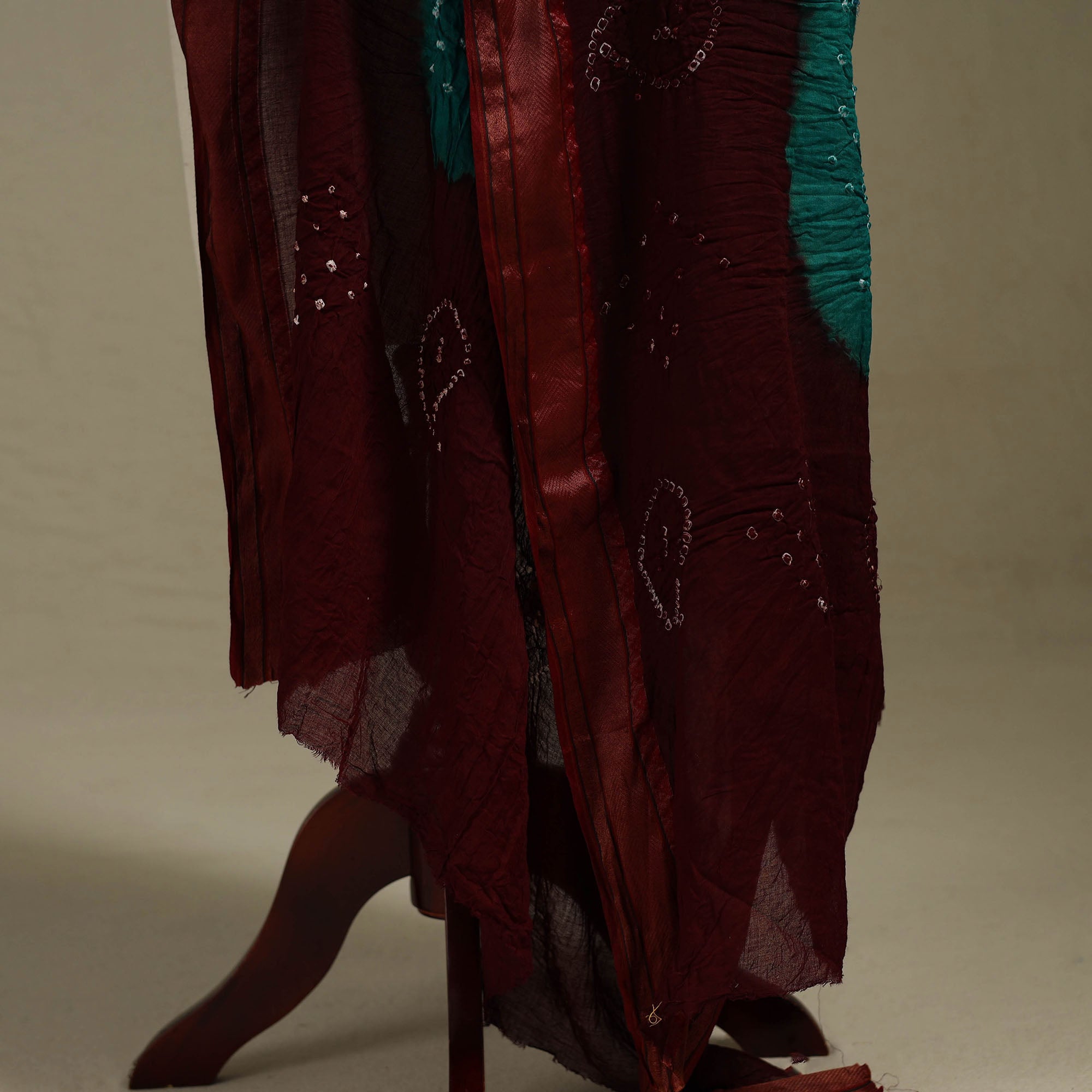 Kutch tie-dye cotton bandhani dupatta 19 - handcrafted