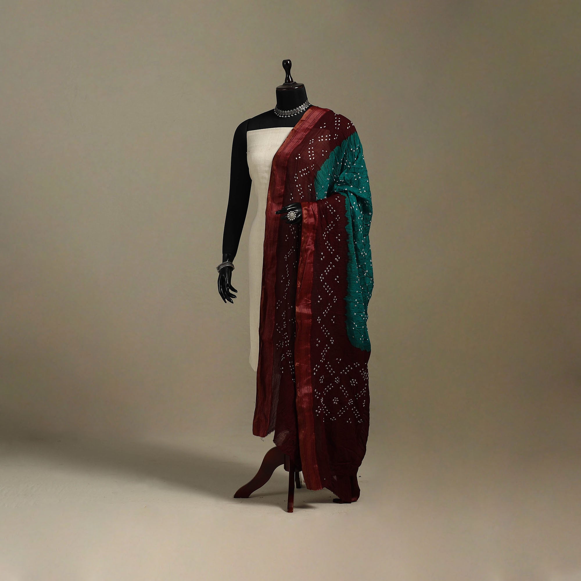 Kutch tie-dye cotton bandhani dupatta 22 - handcrafted
