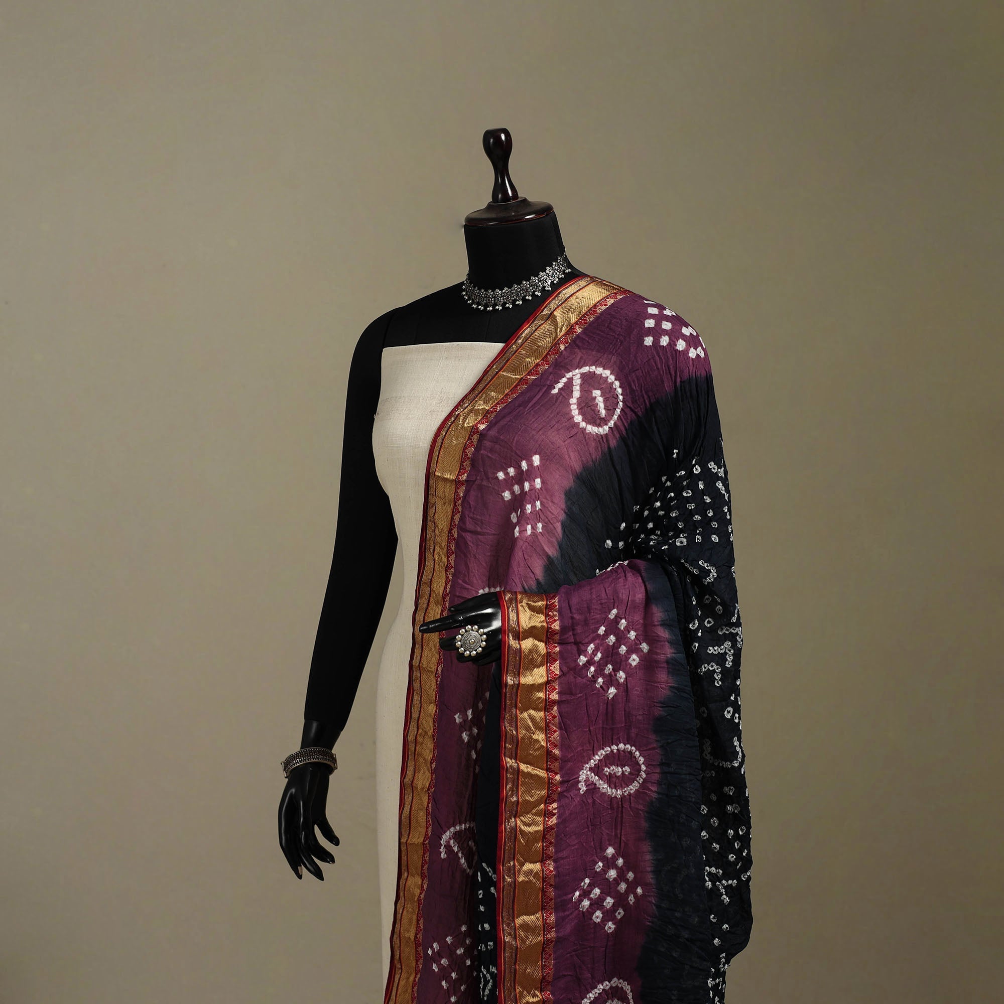 Kutch tie-dye cotton bandhani dupatta 28 - handcrafted