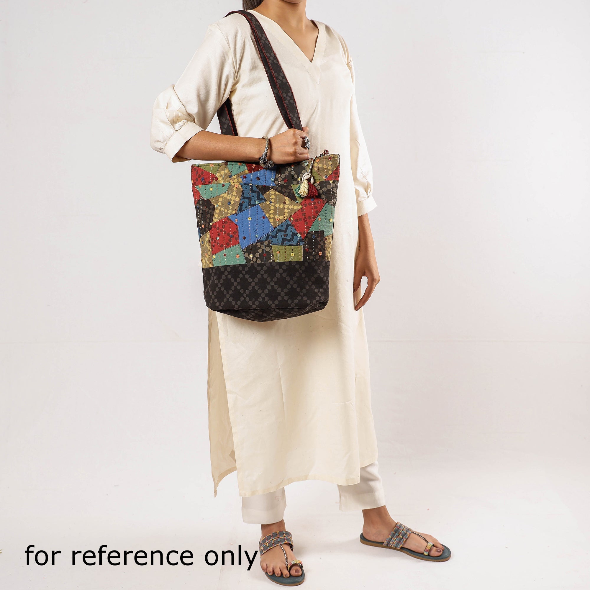  Lambani Hand Embroidery Patchwork Cotton Shoulder Bag Online at iTokri.com