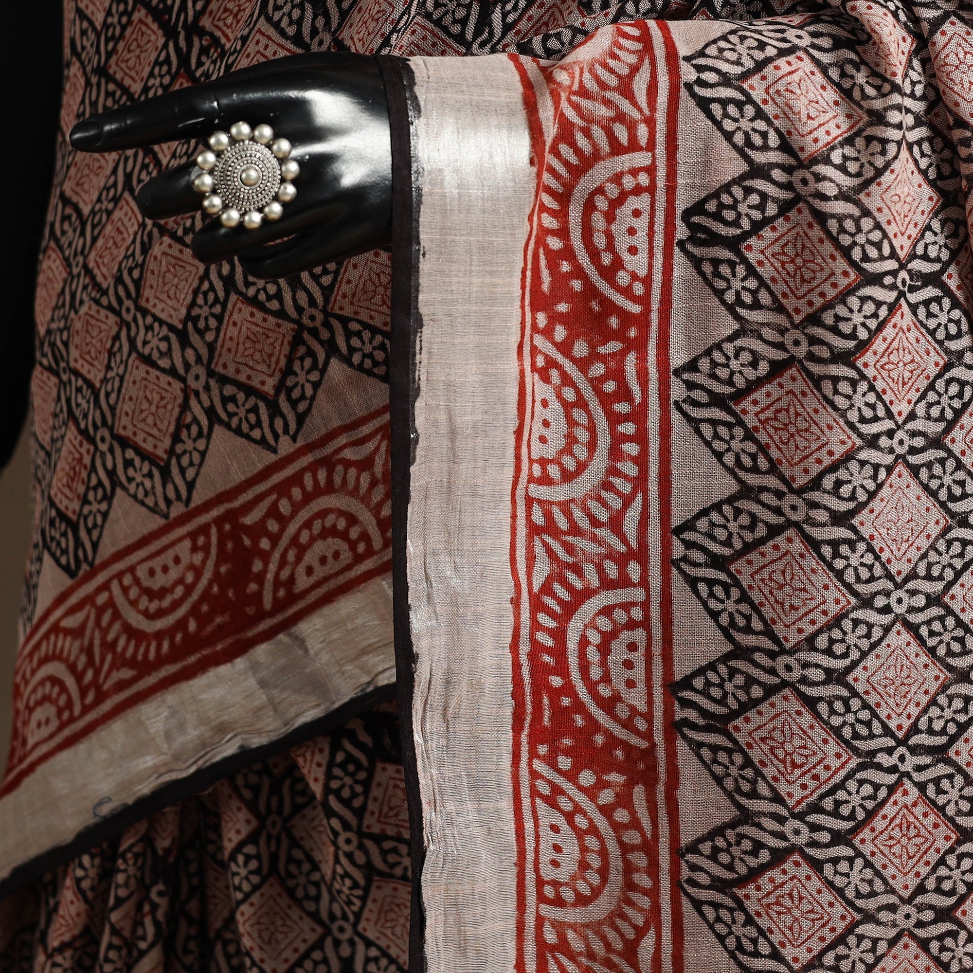 Linen hand bagru saree with zari border 03 - handcrafted