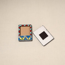 Madhubani handpainted wooden photo frame fridge magnet (set
