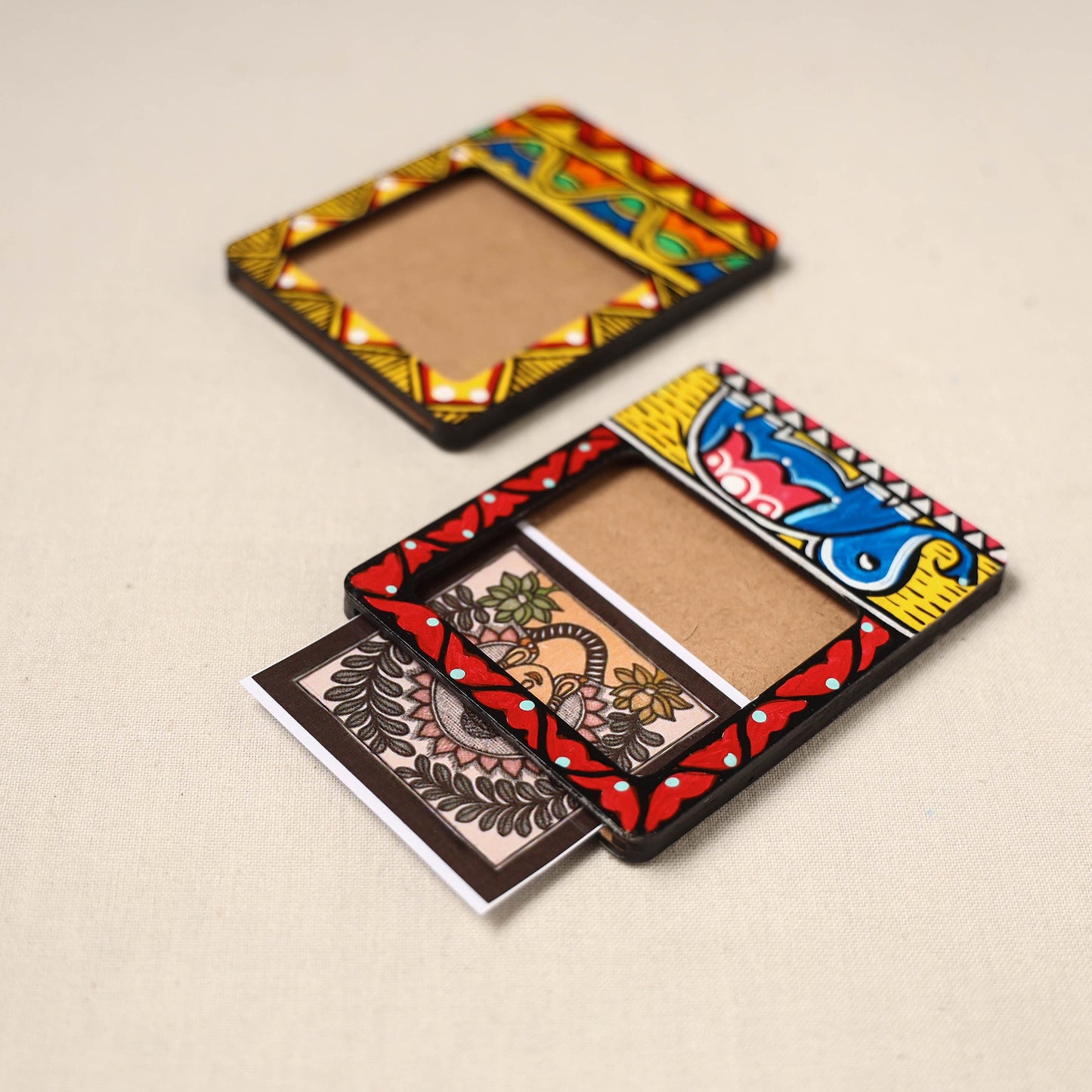 Madhubani handpainted wooden photo frame fridge magnet (set