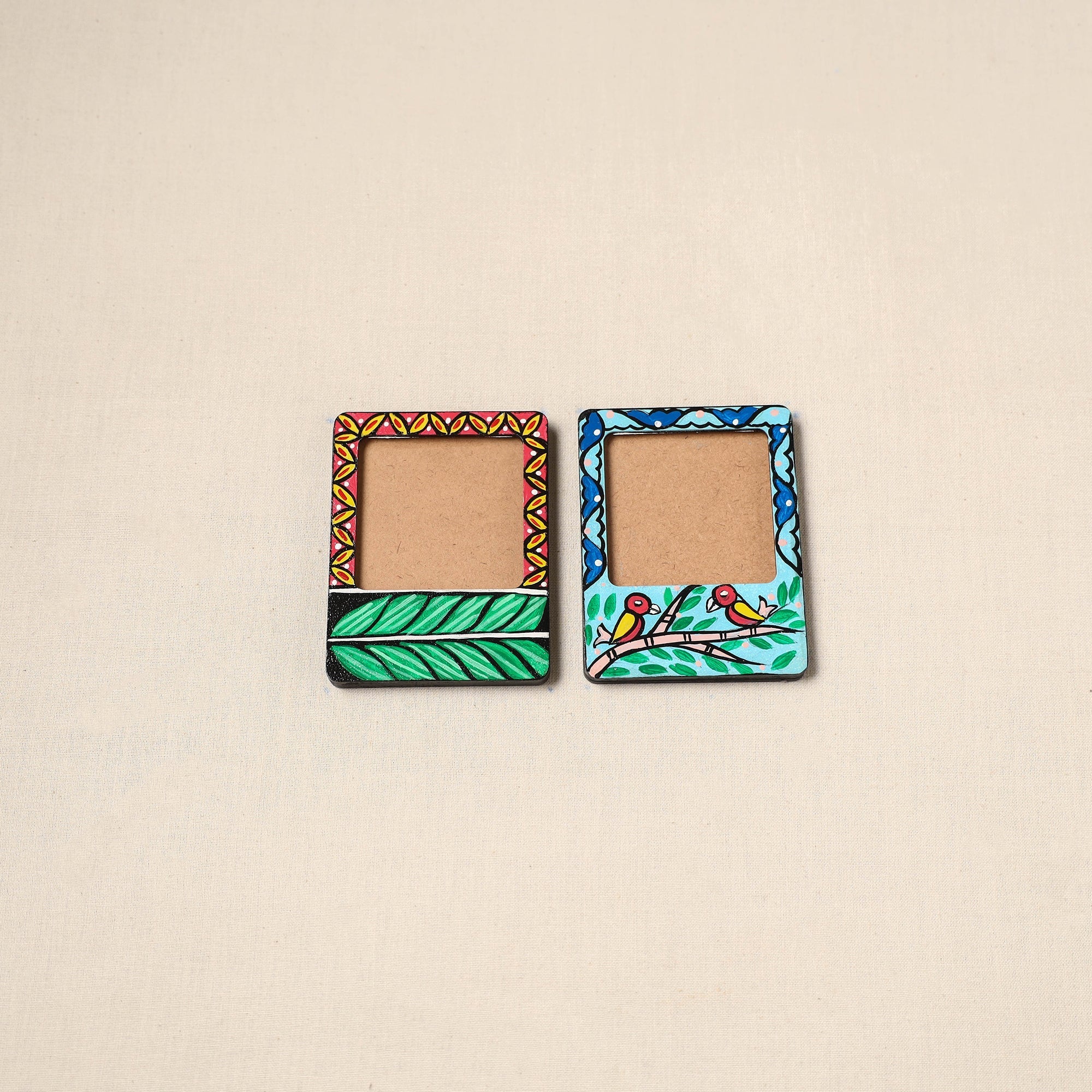 Madhubani handpainted wooden photo frame fridge magnet (set