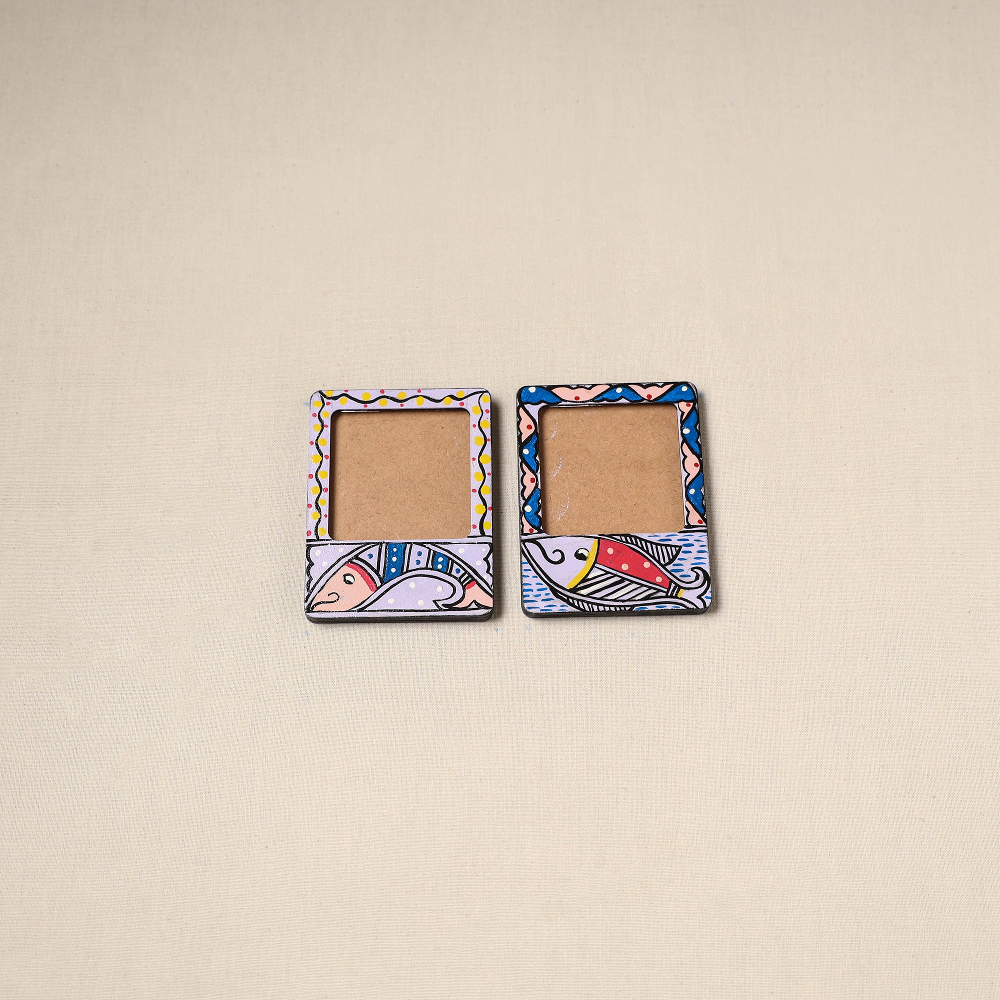 Madhubani handpainted wooden photo frame fridge magnet (set