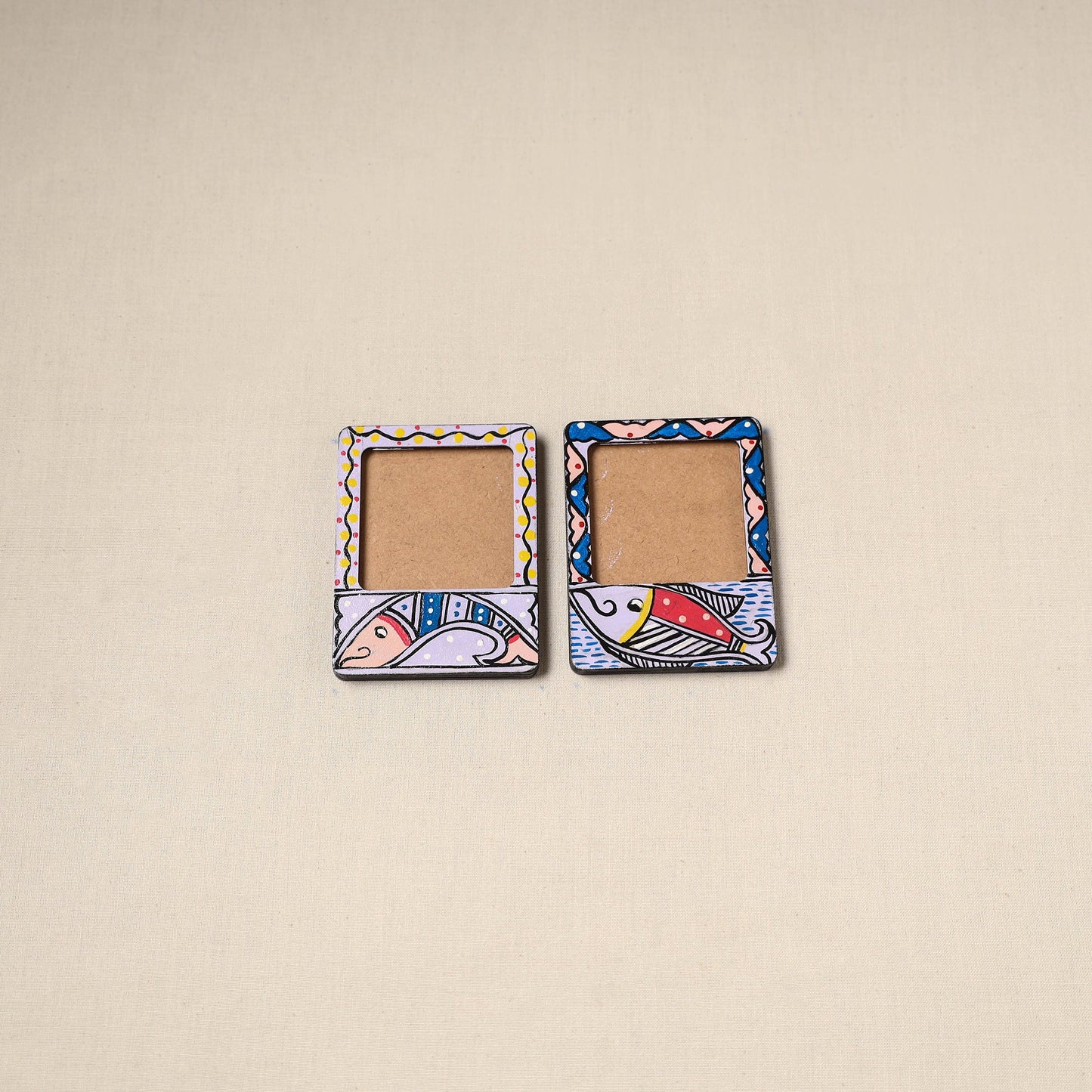 Madhubani handpainted wooden photo frame fridge magnet (set