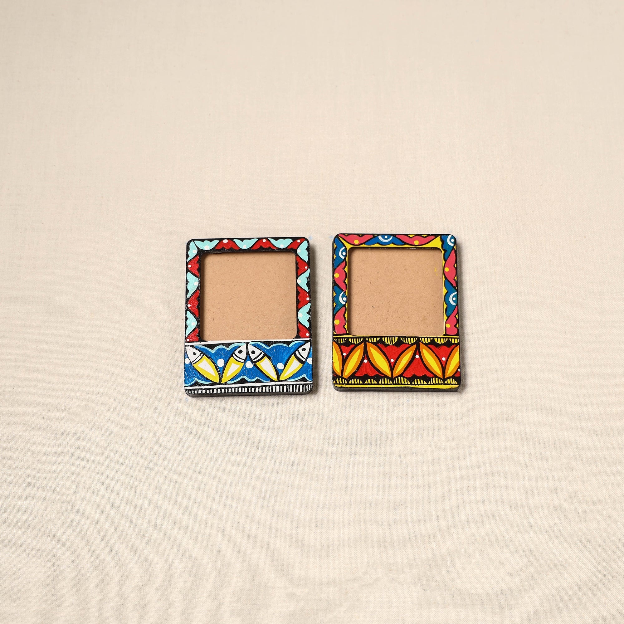 Madhubani handpainted wooden photo frame fridge magnet (set