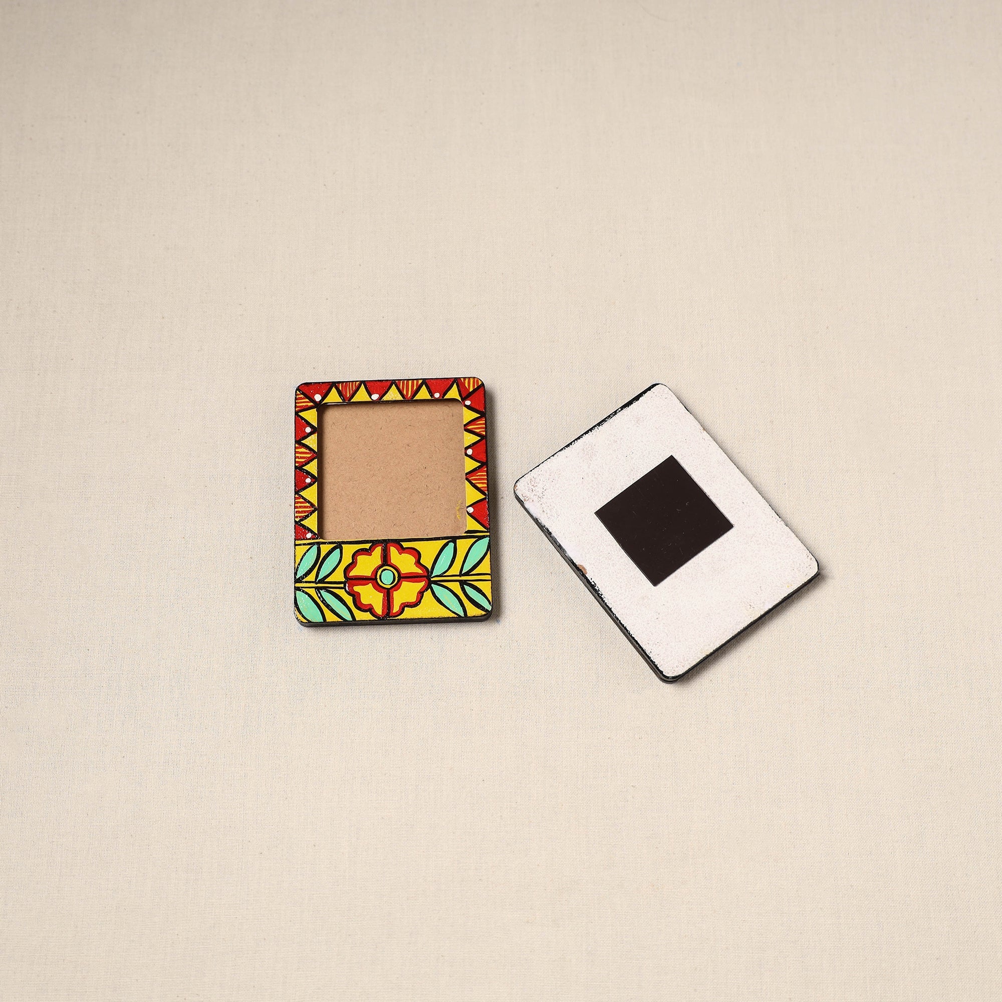 Madhubani handpainted wooden photo frame fridge magnet (set