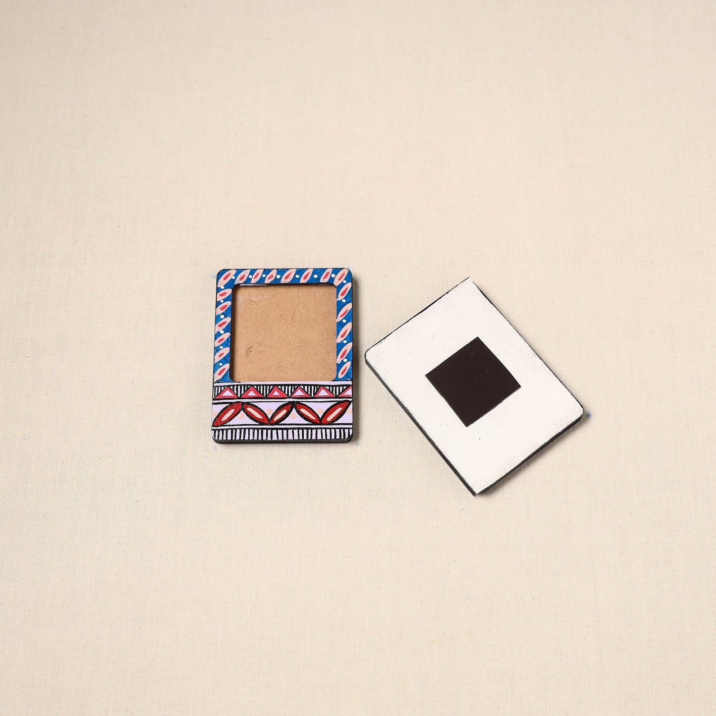 Madhubani handpainted wooden photo frame fridge magnet (set