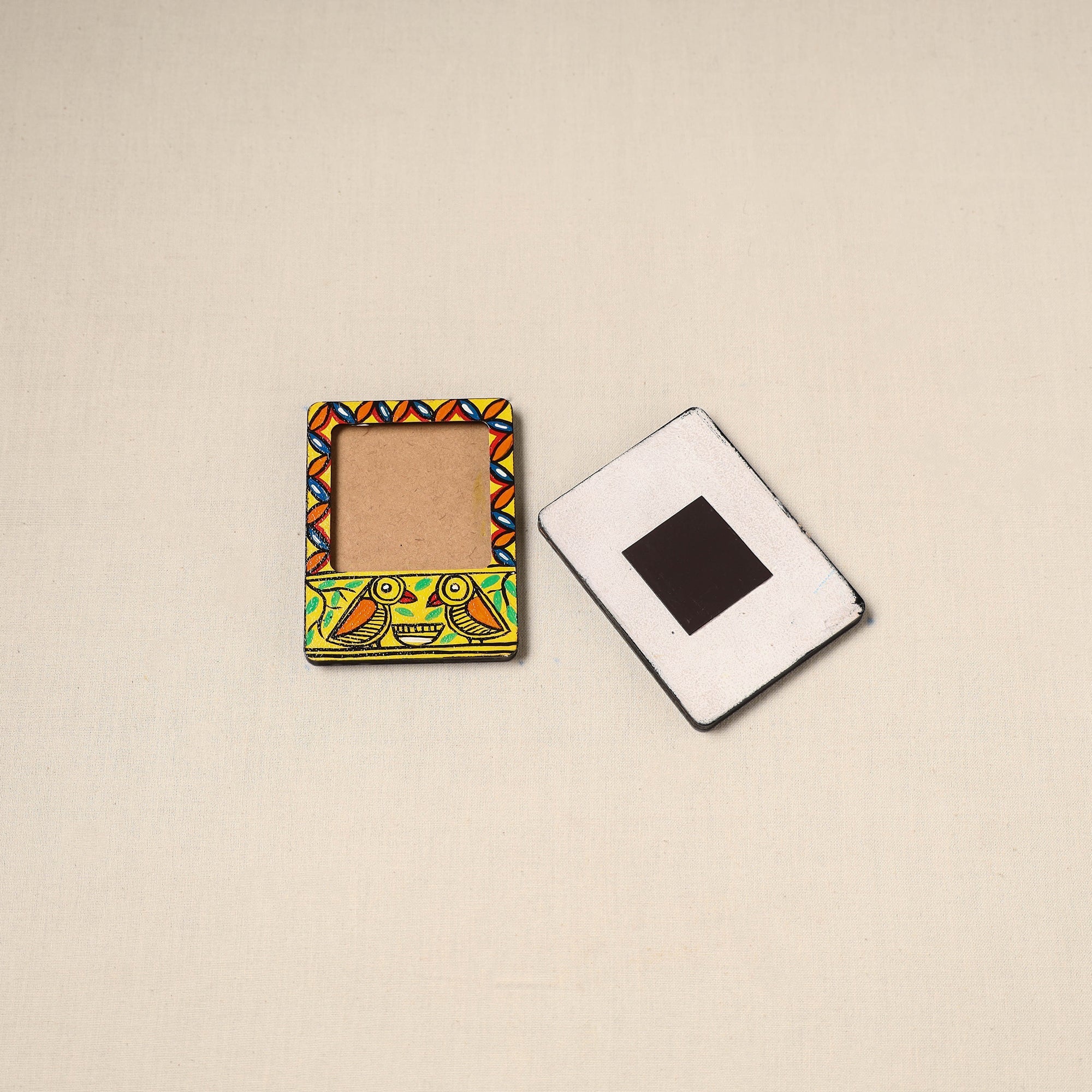 Madhubani handpainted wooden photo frame fridge magnet (set