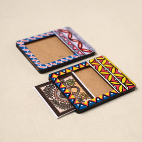 Madhubani handpainted wooden photo frame fridge magnet (set