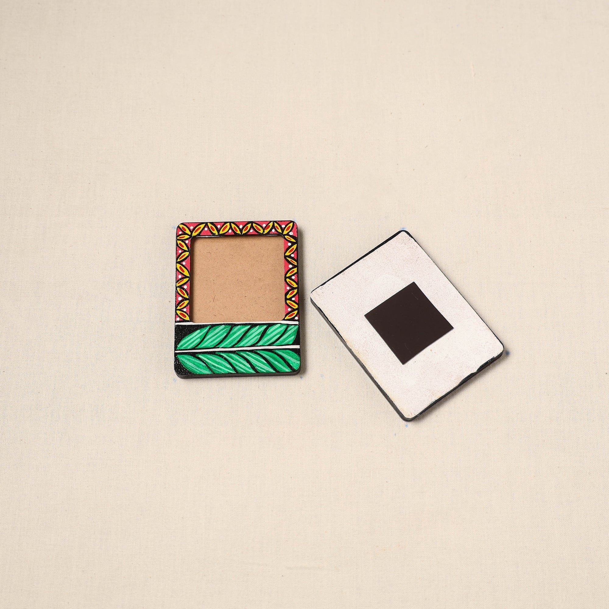 Madhubani handpainted wooden photo frame fridge magnet (set