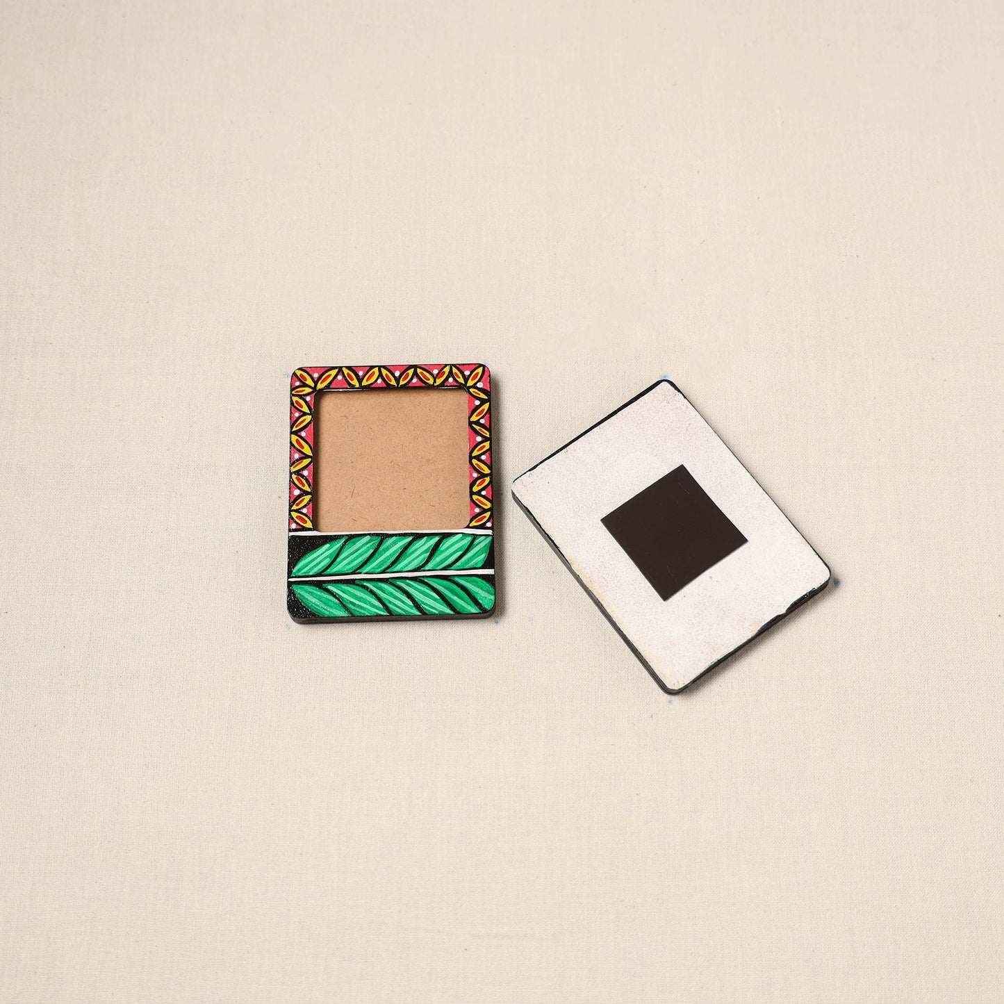 Madhubani handpainted wooden photo frame fridge magnet (set