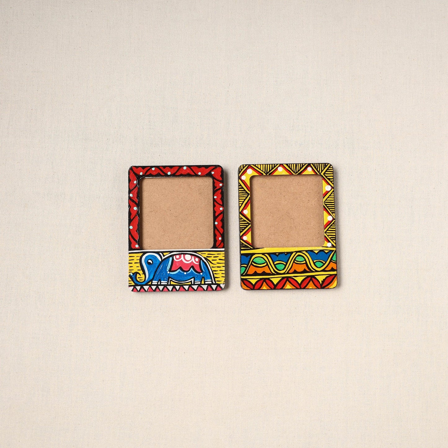 Madhubani handpainted wooden photo frame fridge magnet (set