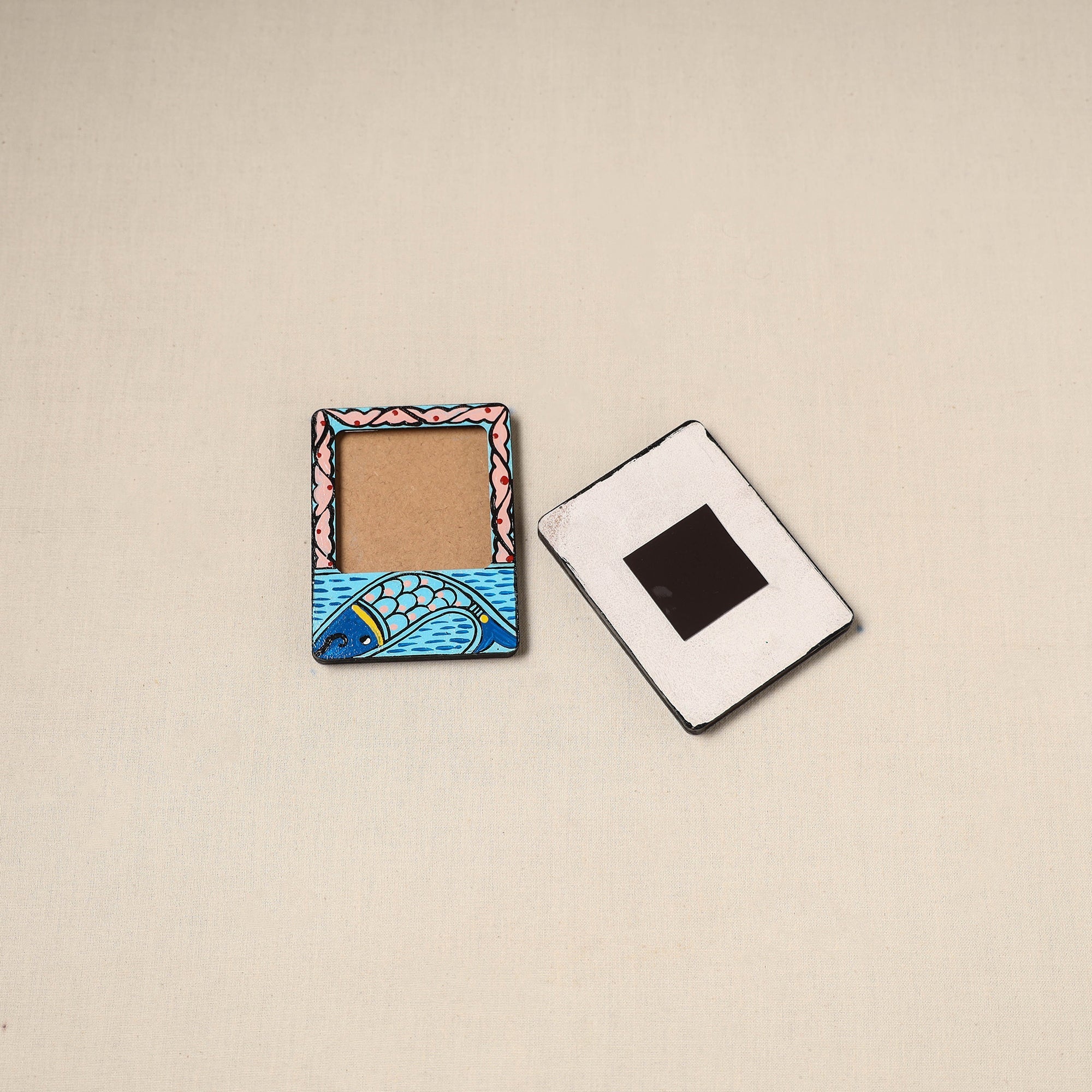 Madhubani handpainted wooden photo frame fridge magnet (set