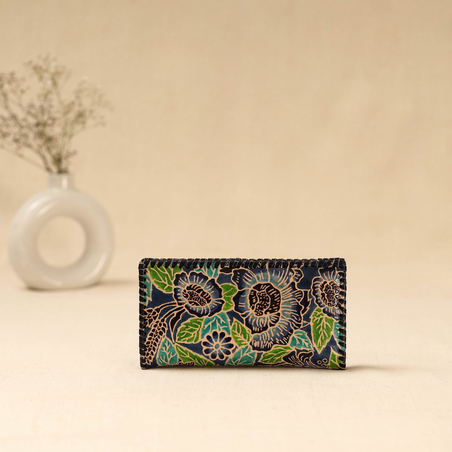 Handcrafted embossed leather wallet 44