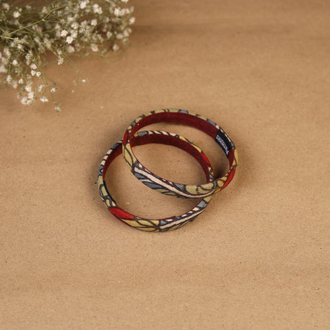Natural dyed handpainted kalamkari bangle so2 (size - 2-8)