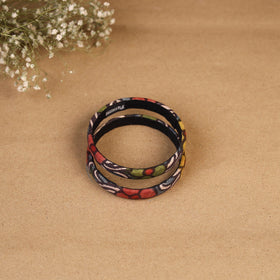 Natural dyed handpainted kalamkari bangle so2 (size - 2-8)