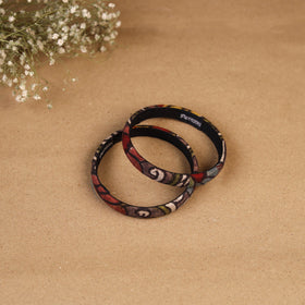 Natural dyed handpainted kalamkari bangle so2 (size - 2-8)