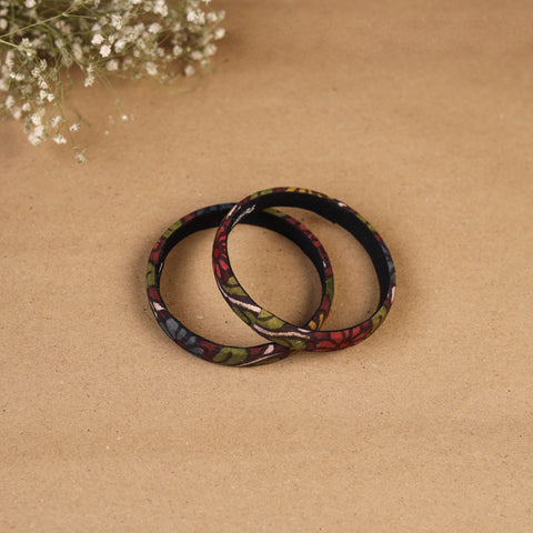 Natural dyed handpainted kalamkari bangle so2 (size - 2-8)