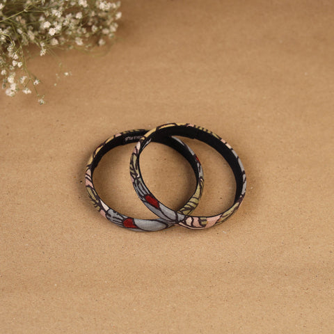 Natural dyed handpainted kalamkari bangle so2 (size - 2-8)