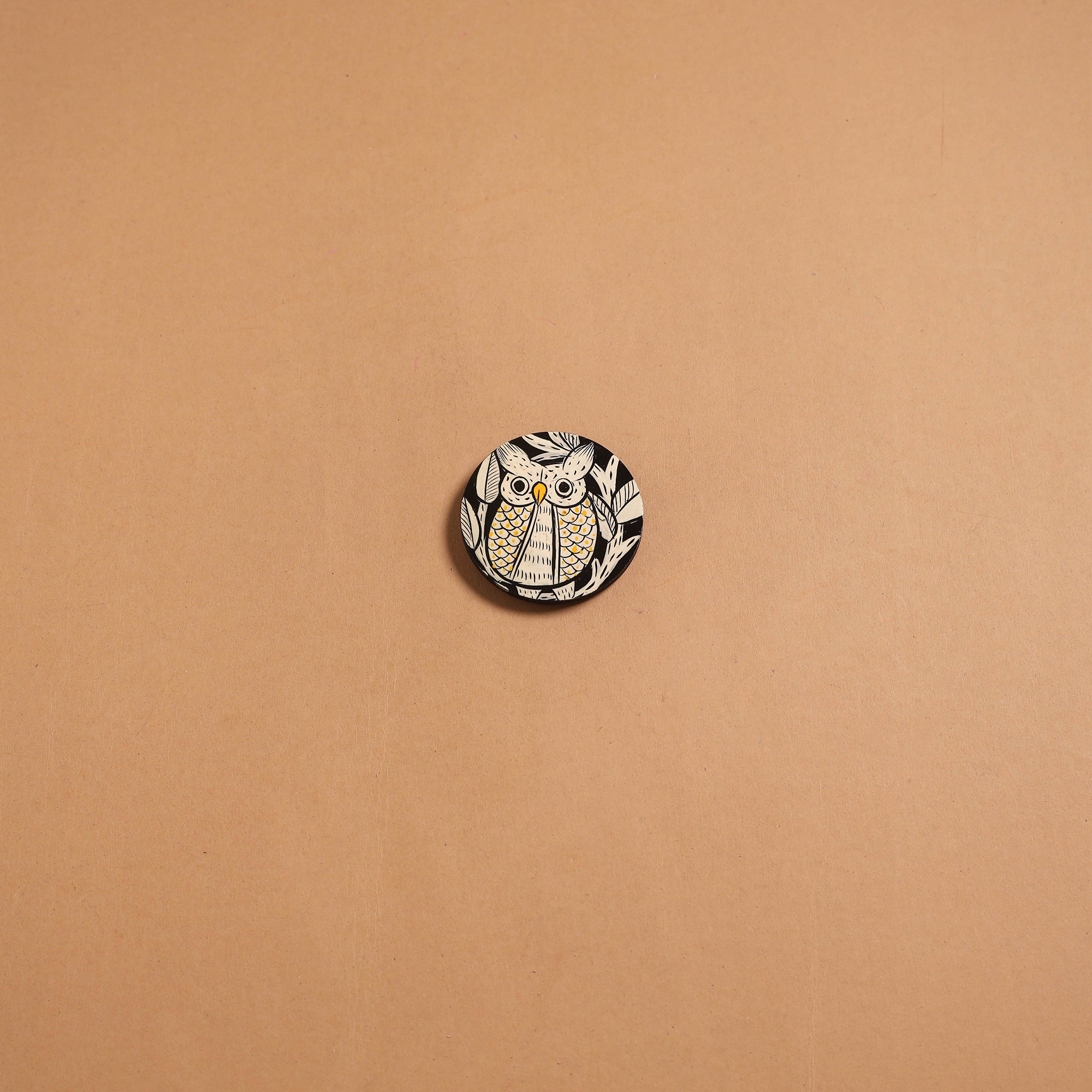 Patua handpainted wooden fridge magnet 109 - handcrafted