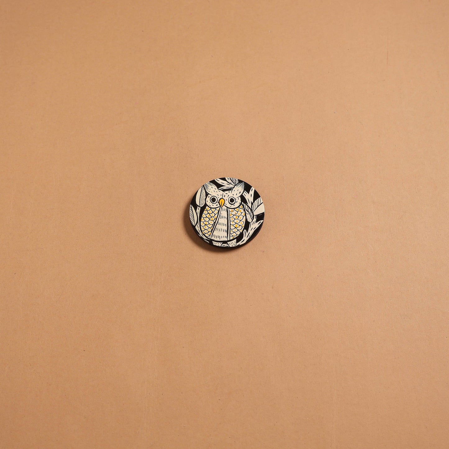 Patua handpainted wooden fridge magnet 109 - handcrafted