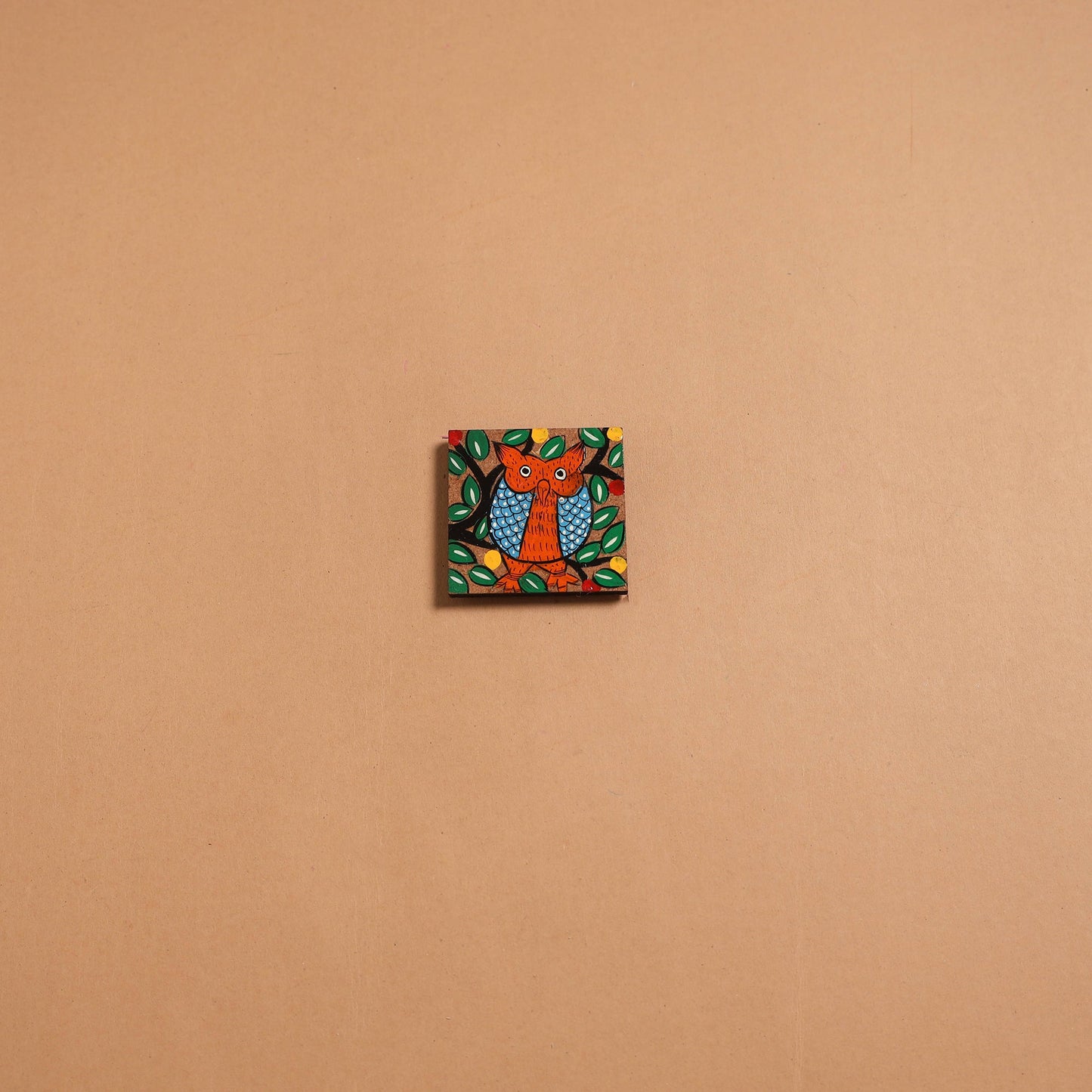 Patua handpainted wooden fridge magnet 94 - handcrafted