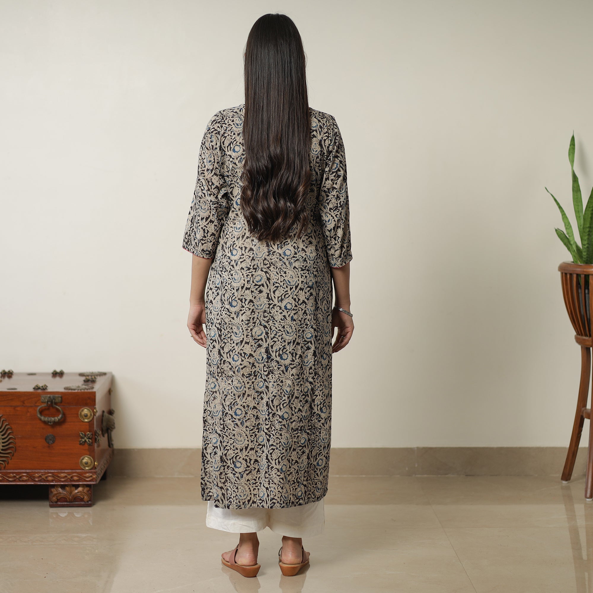 Buy Pedana Kalamkari Block Printed Cotton Straight Kurta with Ikat Patchwork 07 Online at iTokri.com