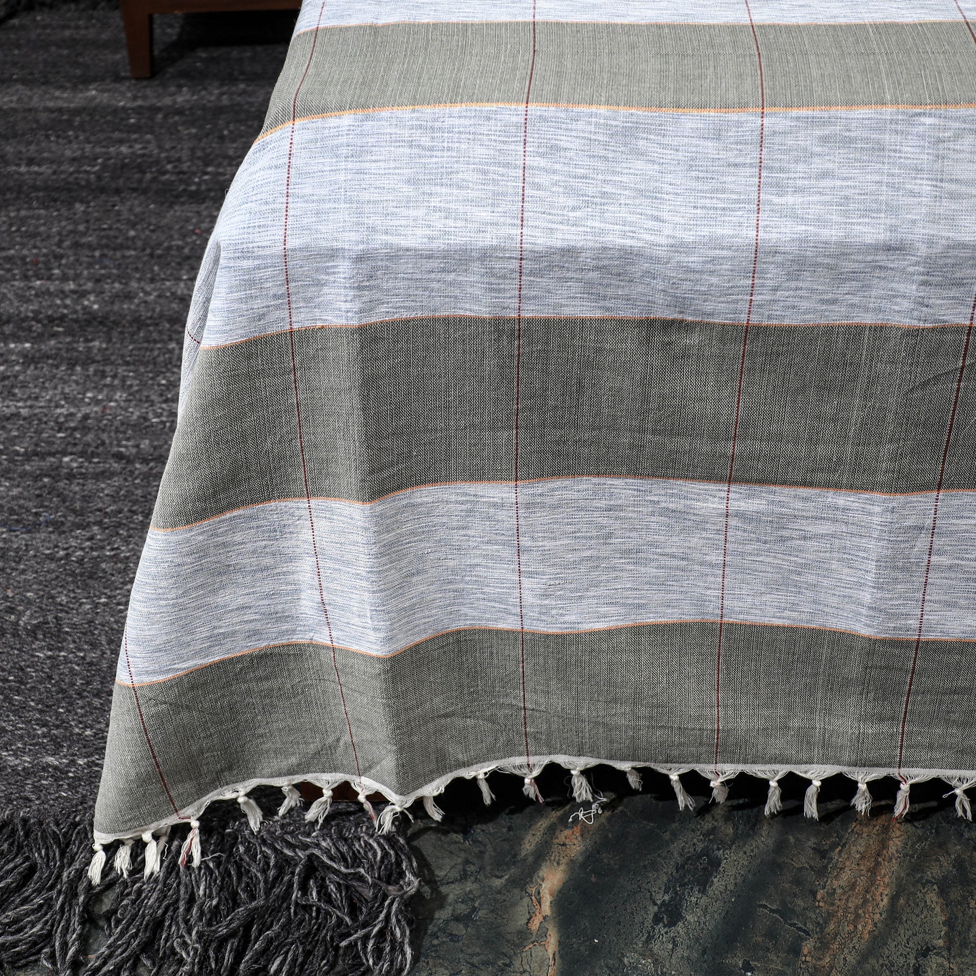 Buy Pure Handloom Cotton Double Bed Cover Online at iTokri.com