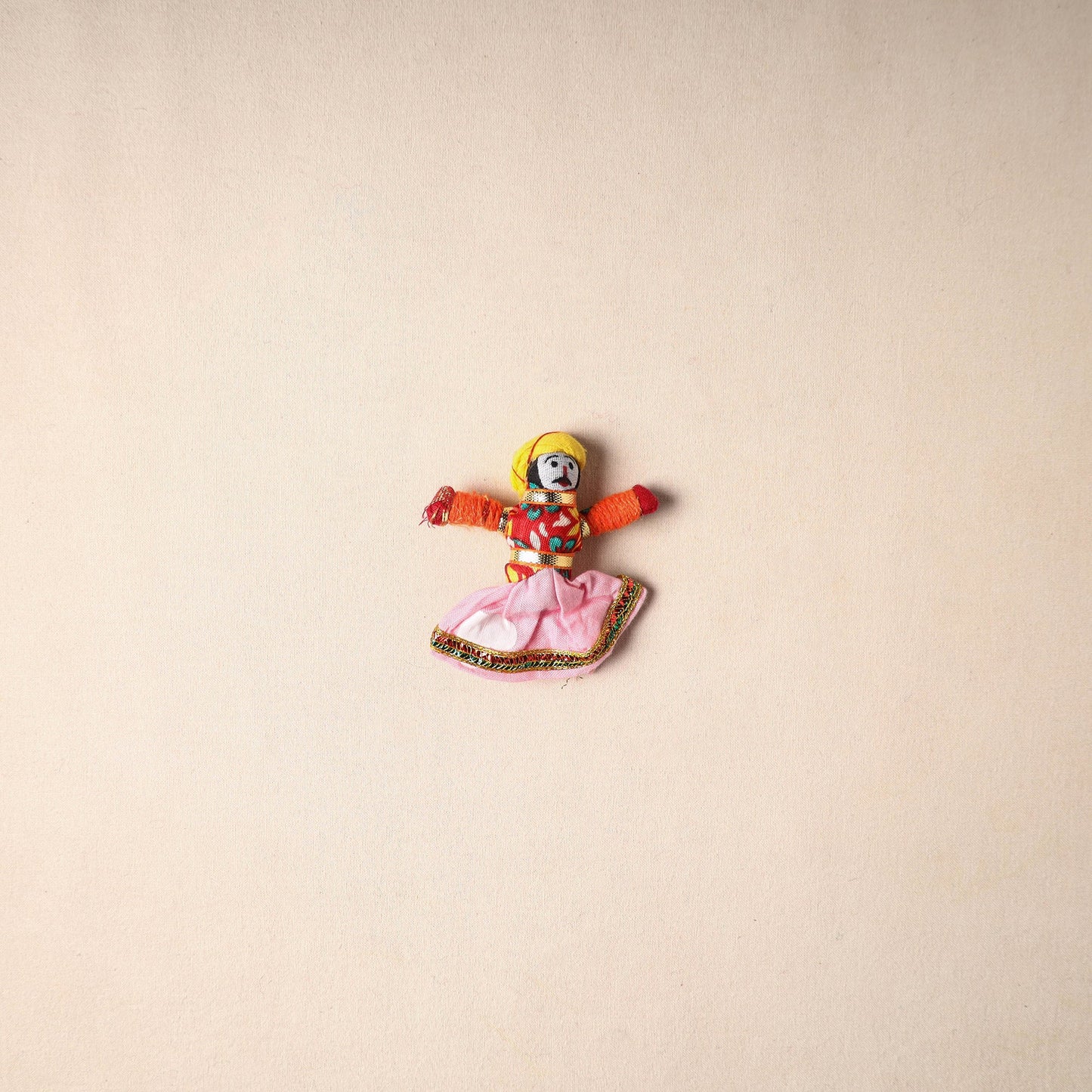 Multicolor - rajasthani puppet couple handmade magnet (set