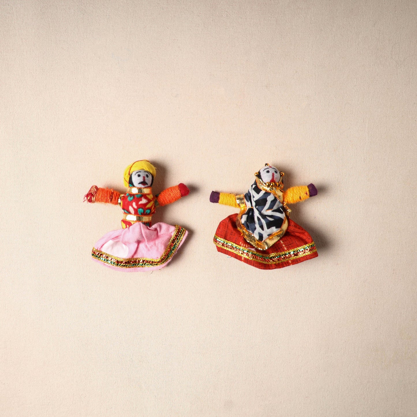 Multicolor - rajasthani puppet couple handmade magnet (set