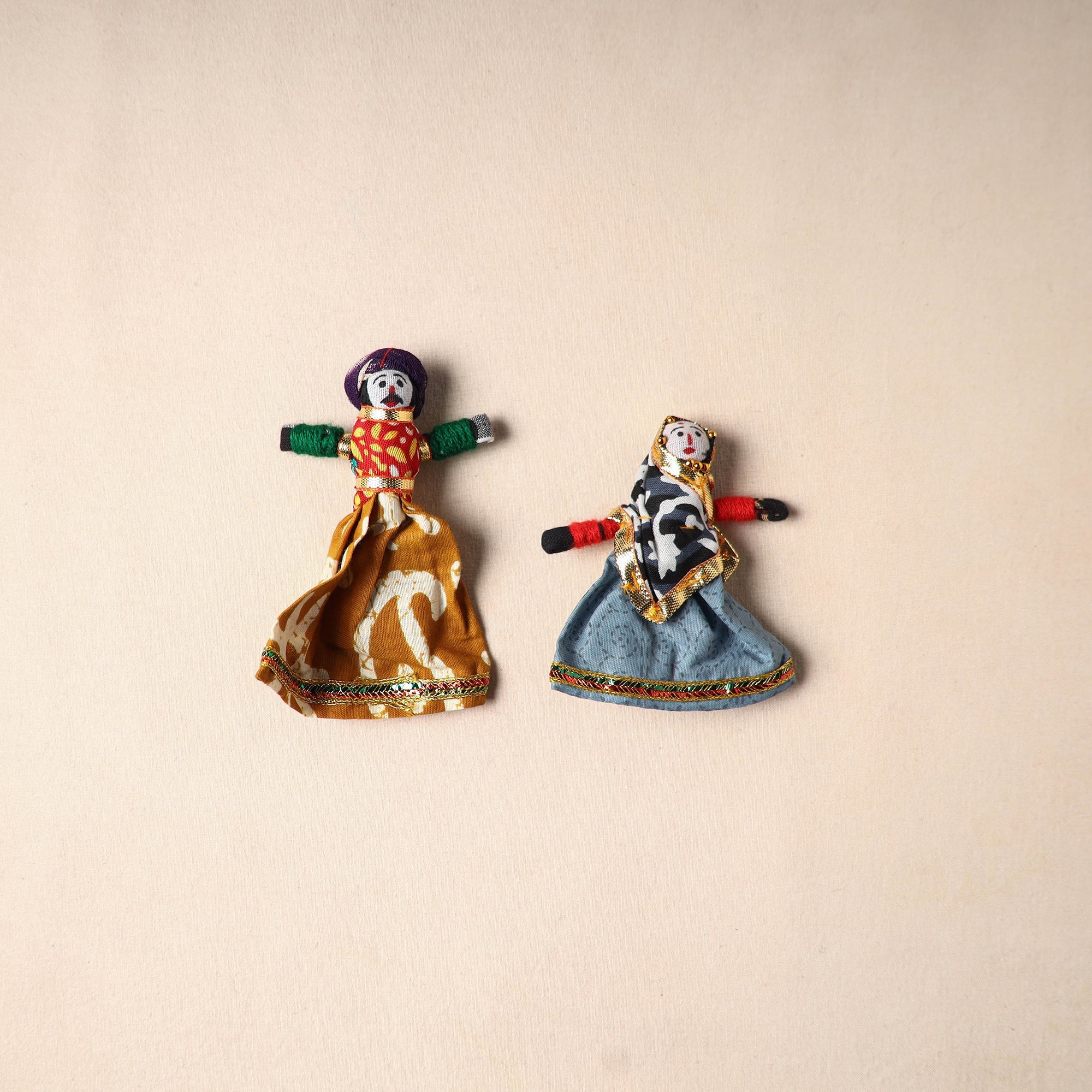 Multicolor - rajasthani puppet couple handmade magnet (set