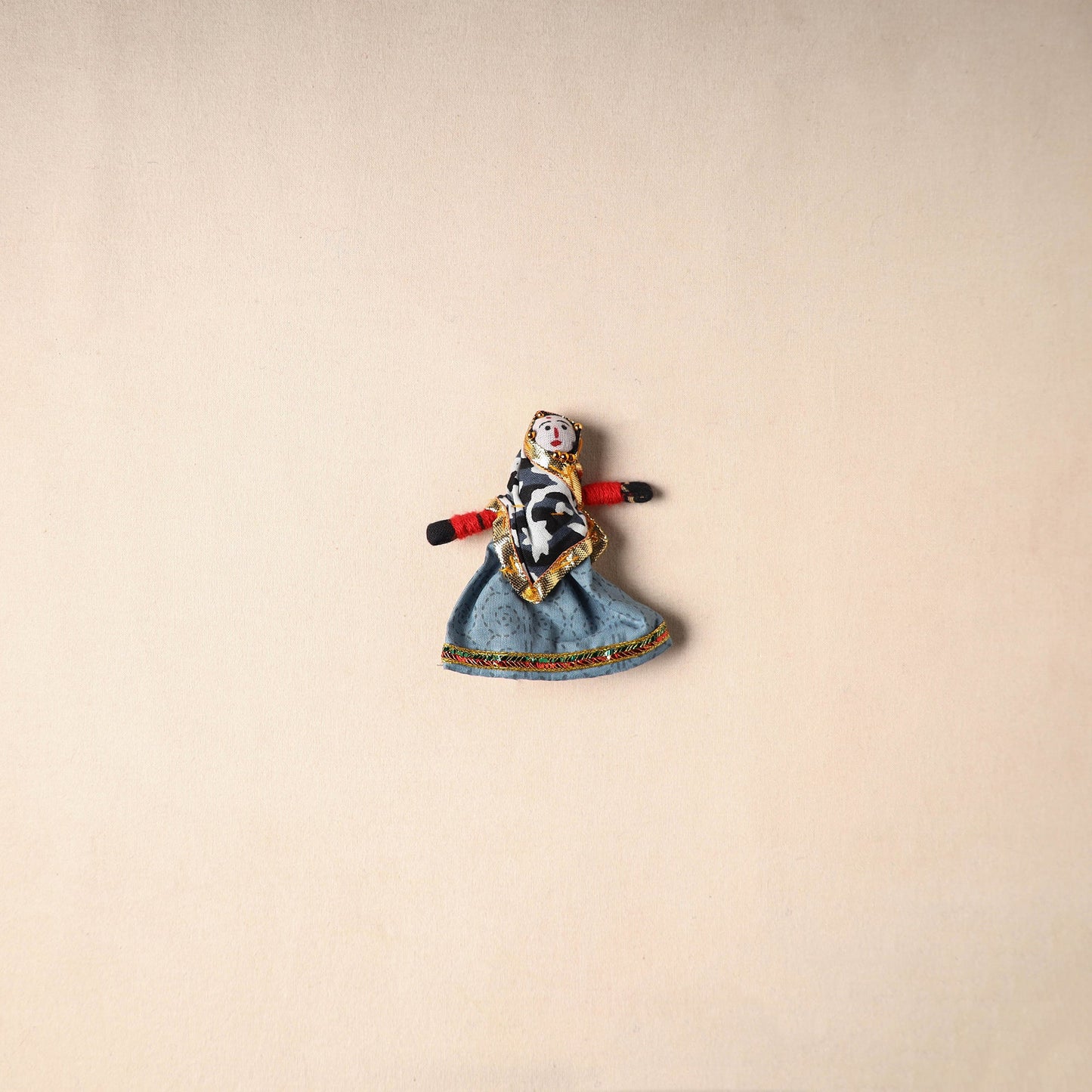 Multicolor - rajasthani puppet couple handmade magnet (set